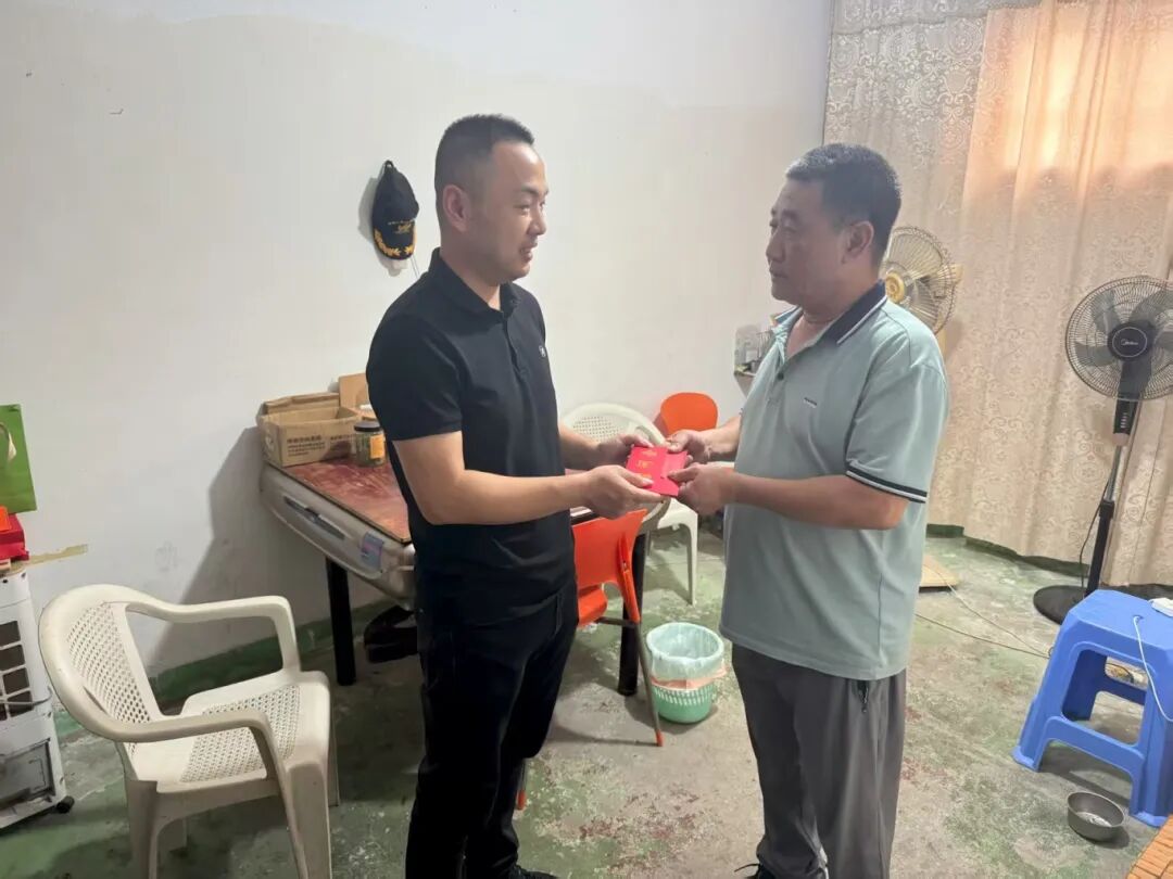 【国投资讯】解困又暖心!市国投公司下属企业闽东商业公司为3户困难家庭送上应急救助