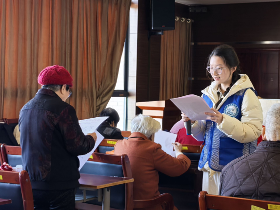 【暖心金泰】诵读润桑榆 声暖金泰园